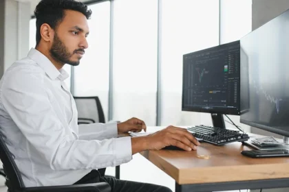 Equity Compensation Guide: What Is Equity Compensation & Should You Offer It?