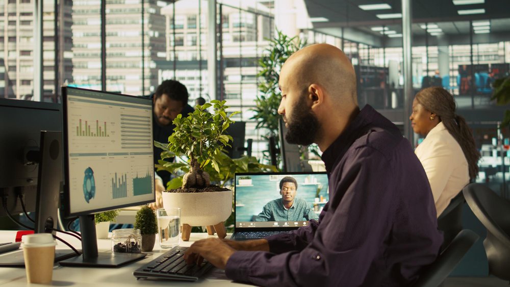 Collaboration Software Supports Hybrid Work Models