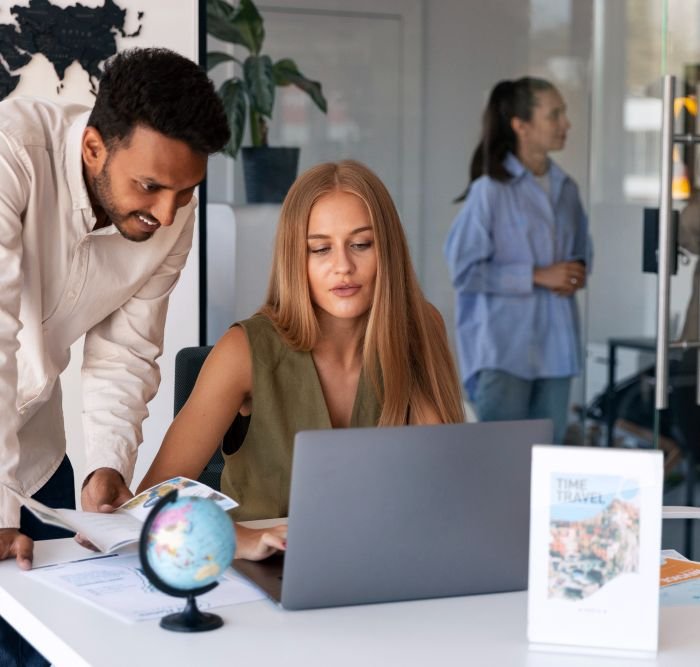 Global Companies Expand AI Hiring While Reskilling Existing Employees